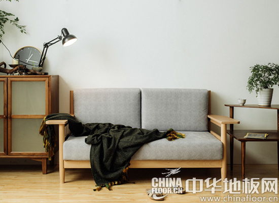 原木色地板装修效果图